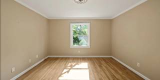 Charming Cottage in First Addition in Lake Oswego! Gallery 21