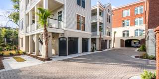 655 East Bay Gallery 25