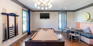 Smoky Crossing Apartment Homes Gallery 13