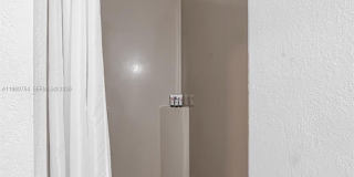 1044 SW 13th Ct Gallery 12