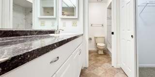 Tamarind - Renovated 2 Bedroom 2 Bath Condominium Gallery 16