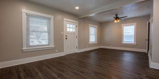 3 Bedroom / 2 Bath Home with Garage off 45th and Leavenworth! Gallery 3