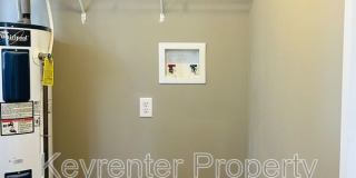 302 Charles St Gallery 13