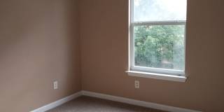 Cute townhome with 3 bd / 2.5 Bath Gallery 33