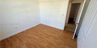 4110 NE 22nd Ct Gallery 14