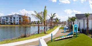 The Hadley Gallery 29