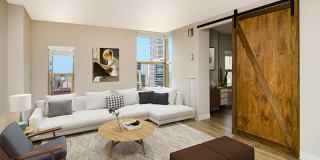 100 West Chestnut Apartments Gallery 38