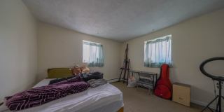 Two Bedroom with Heat & Parking Included Pet Friendly Top Floor Gallery 1