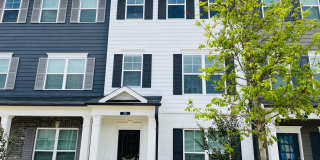 LIKE NEW Townhome located on the Newnan LINC! MUST SEE! Gallery 1