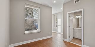 170 West Washington Gallery 14