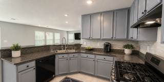 3 Bedroom Stunner! 3 Bedroom Stunner! Gallery 1