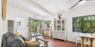 Fully Furnished 1 Bedroom Condo Gallery 4