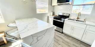 Fully Furnished 2BR Home with Huge Yard & Stunning Views – In-Unit Washer/Dryer! Gallery 4