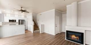 Gorgeous 2 bed/2.5 bath! Located in the highly desired city of Rancho Santa Margarita! Gallery 1