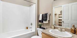 Runaway Bay Apartments Gallery 9