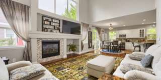 Stunning 4 bed, 4 bath on Corner Lot! Available Mid-August! Gallery 10