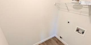 Room in 3 Bedroom Home at Phillips St Gallery 21