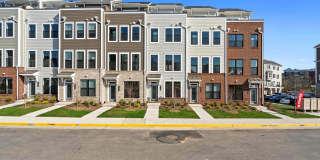 596 WATERMANS DR Gallery 1