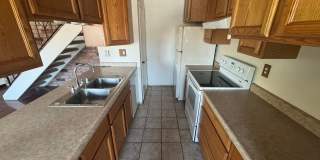 Updated 2 Bed / 1 Bath Condo in Lakeside Gallery 6