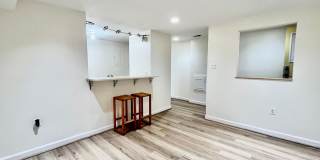 Columbia Heights| 900 sqft 2bd, 1bth|Townhouse English Bsmt Apt| Shared Back Patio Gallery 3