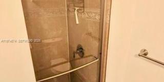 9741 Fontainebleau Blvd Gallery 10