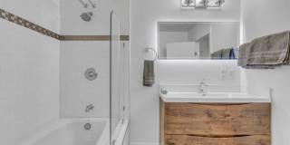 1006 N Crescent Heights Blvd Gallery 14