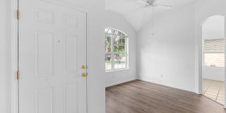 3 Bed, 2 Bath Home with Community Pool in Georgetown Gallery 7