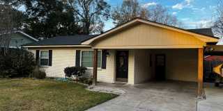 2 Bedroom, 1 bathroom, Brick home , Stainless appliances, with Large Yard and Covered Parking. Gallery 1