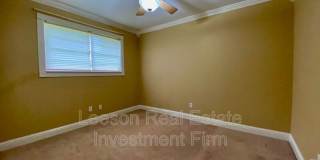 9418 Poinsettia Gallery 9