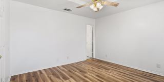 Move-In Ready 4/2 with No Carpet, Washer & Dryer Included – Prime Killeen Location Near Fort Hood! Gallery 9