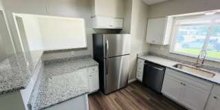 Move-In Ready 3BR/2BA Home with 2-Car Garage in St. Charles Gallery 8