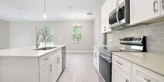 Modern New Home for Rent with Bonus Room in North Port Modern New Home for Rent with Bonus Room in North Port Gallery 3