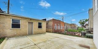3135 S Lowe Avenue Gallery 15
