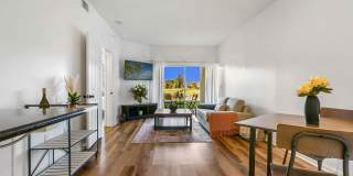 2040 Greenview Shores Boulevard Gallery 6