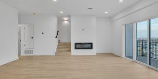 2bed/2.5bath Modern Townhomes! Gallery 76