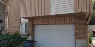 Great 4 Bed 2 Bath Townhome in Holladay!!! Gallery 1