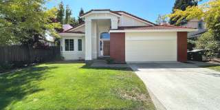 Stunning 3 Bedroom, 2 Bathroom Home in San Carlos Gallery 1
