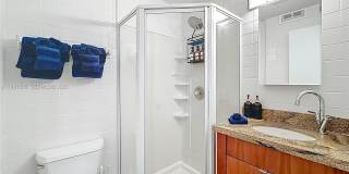 1419 NE 4th Ct Gallery 32