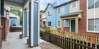 Evolve Real Estate: Charming 3-Bedroom, 3-Bathroom Townhome | 1,376 SQFT | 2-Car Attached Garage Gallery 16