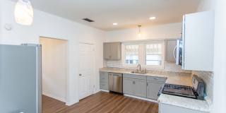 4 Bedroom Home!! Gallery 23