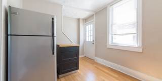 *AVAILABLE NOW* Super Affordable & Renovated 3 Bedroom Town House in the South Side Slopes! Gallery 19