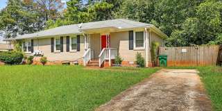Charming 2BR Duplex Unit in Decatur Gallery 1