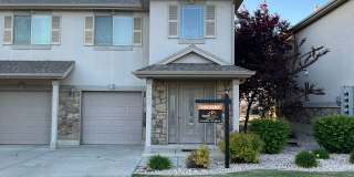 3 bedroom 2 1/2 Bath Townhouse- Partially Furnished- Ready this month 3 bedroom 2 1/2 Bath Townhouse- Partially Furnished- Ready this month Gallery 1