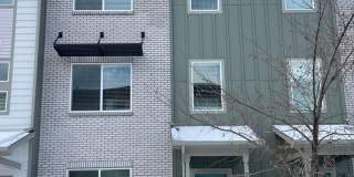 3 Bed/3.5 Bath Townhome in Broomfield Gallery 1