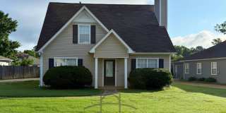 Spacious 3 bed, 2 bath with loft Gallery 1