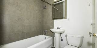 825 Pine Street Gallery 23