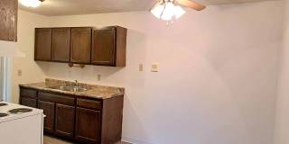 Corinthian Gallery 33