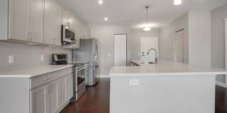 Luxury 1st Floor Condo Overlooking Little Turtle Country Club Golf Course Gallery 10