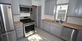 1225 Hubbard Avenue Gallery 1