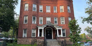 323 Pearl Street, Unit 4 Gallery 1